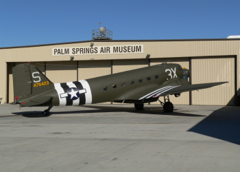 Douglas C-47/DC-3 Skytrain (Dakota)+